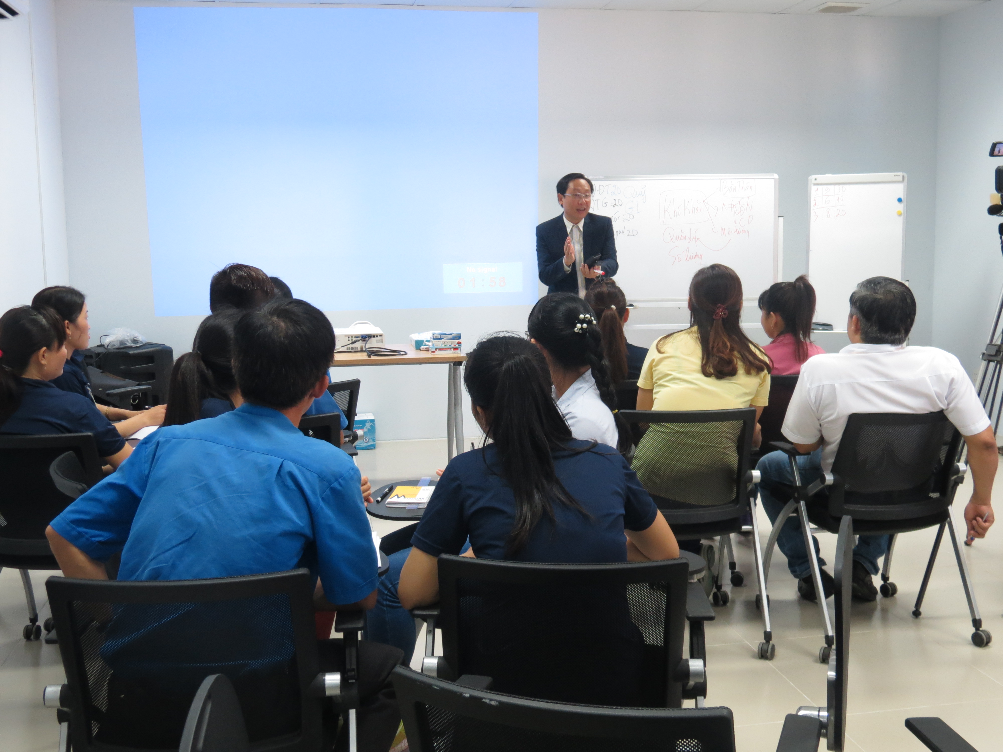 Chương trình Đào Tạo Kỹ Năng Quản Lý Hiệu Quả cho Tập Đoàn ECCO Việt Nam