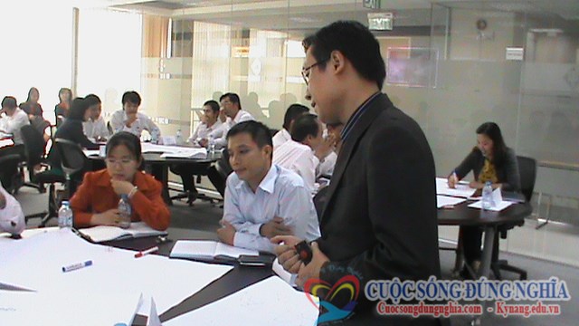 Dấn thân hành động