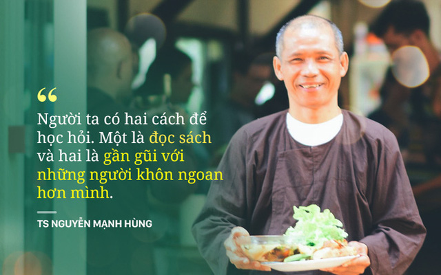 TS Nguyễn Mạnh Hùng: "Rất nhiều người đang ngủ sai giờ. Họ không biết đường tới nghĩa địa dần ngắn lại"